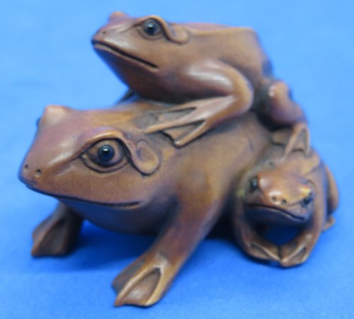 Japanese vintage Victorian Meiji Period oriental antique family of frogs netsuke - Picture 7 of 11