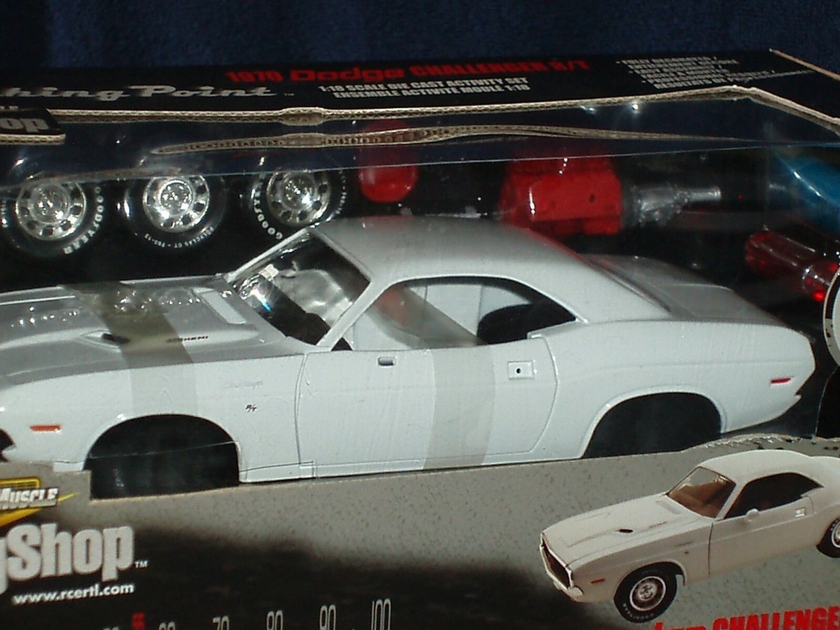 自動車 Dodge Challenger R/T Vanishing Point Vanishing Point Model Review Dodge Challenger R/T 1:18
