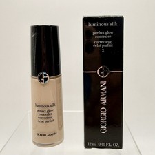 Giorgio Armani Beauty Luminous Silk Multi-Pur...