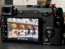 Imagen de Fujifilm X-E2 super CLEAN! W Batteries, Charger And Rope Strap. Gently Used 1yr