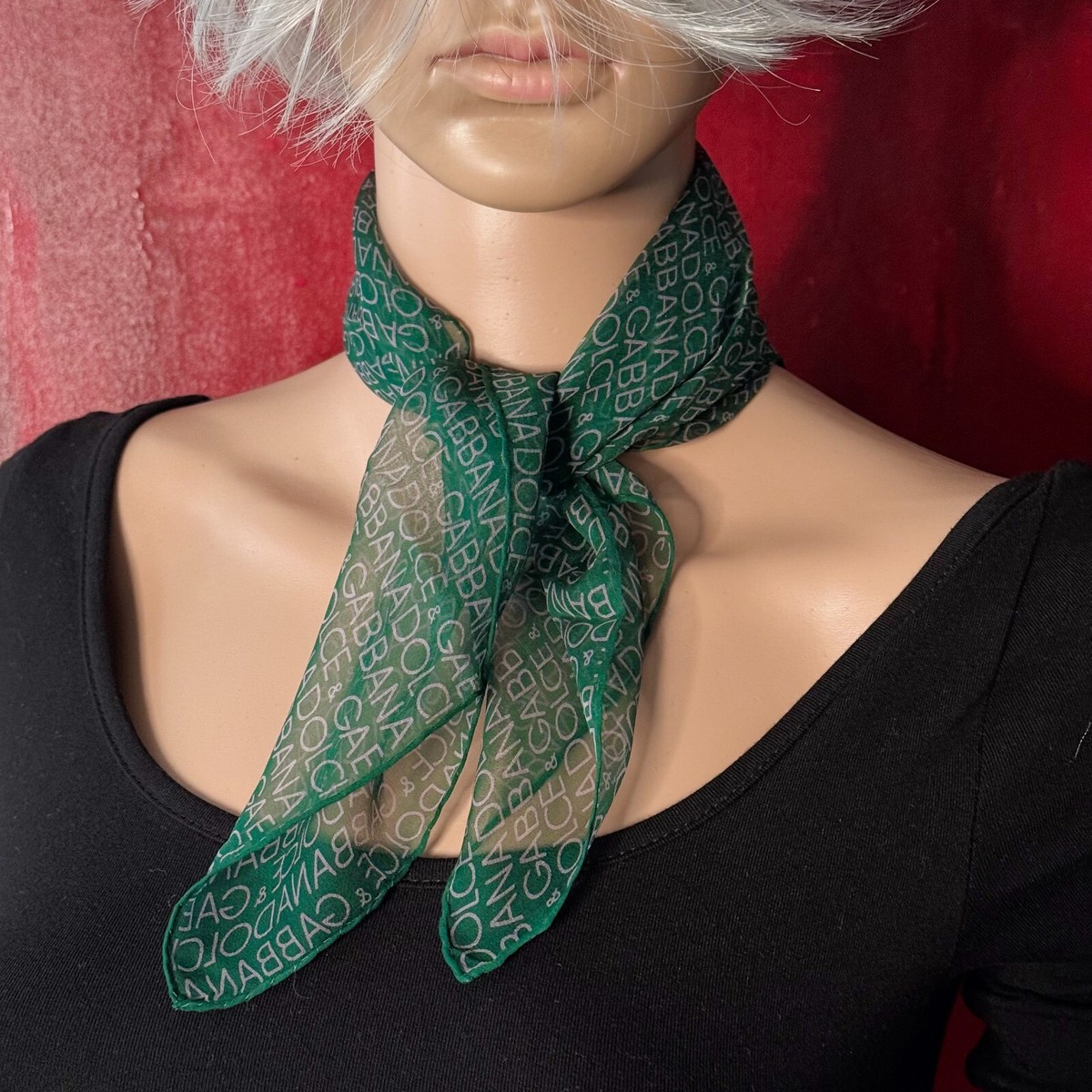 【新品】DOLCE & GABBANA LOGOED SCARF シルクマフラー DOLCE & GABBANA green silk chiffon neck scarf Logo print 18 inches