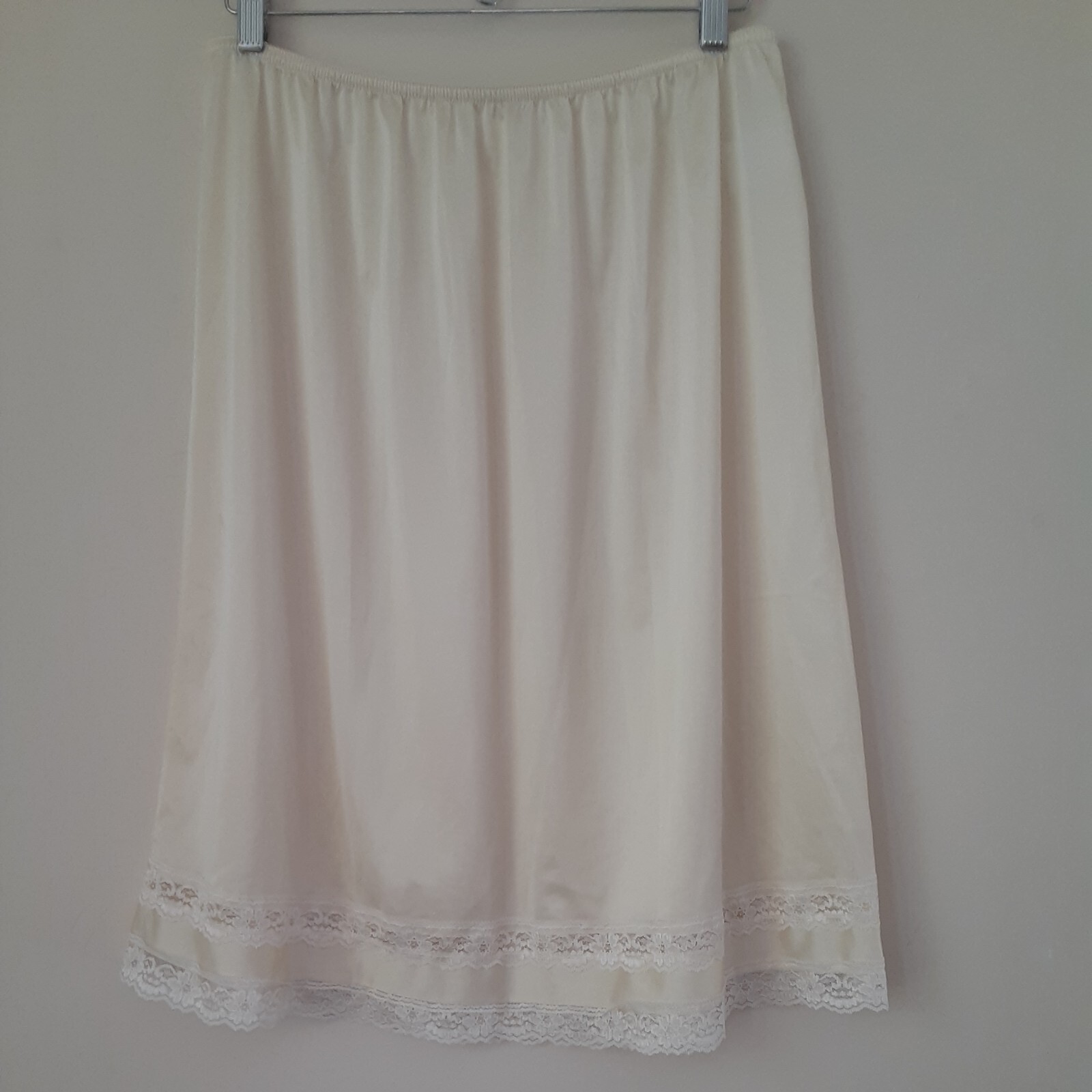 Vintage Velrose Beige Cream Half Slip Lace Hemline Plus Size 1X Elastic Waist eBay