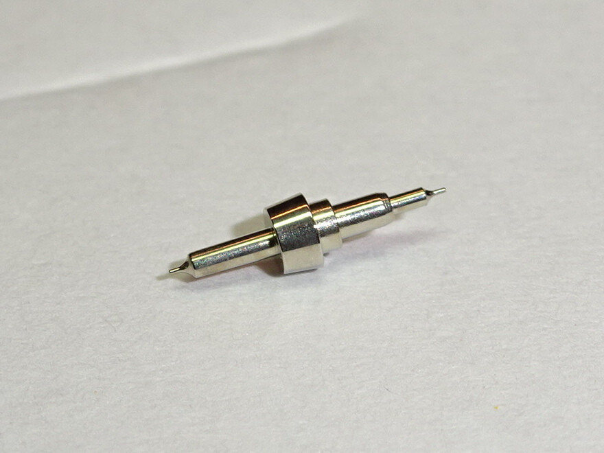 Axe De Balancier Pierce Pour Mouvement Ronda 4262 - Référence 105 135 (ht.312) - NOS Neuf