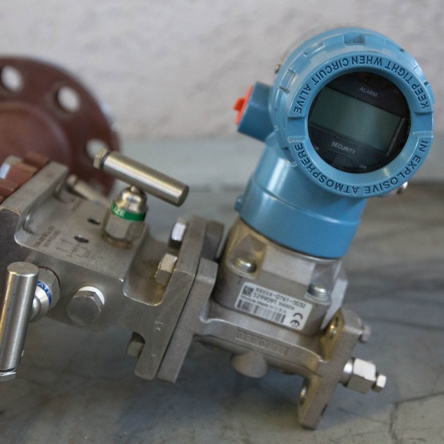 rosemount-differential-pressure-transmitter-2051cd-0-1000-inh2o-with