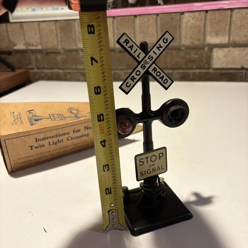 Vtg Marx Postwar 423 Crossing Signal VG O Scale Toy Train GCL - Image 4 of 4