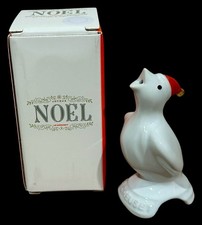 New LE CREUSET Holiday Christmas PIE BIRD FUNNEL with Hat STONEWARE New in Box