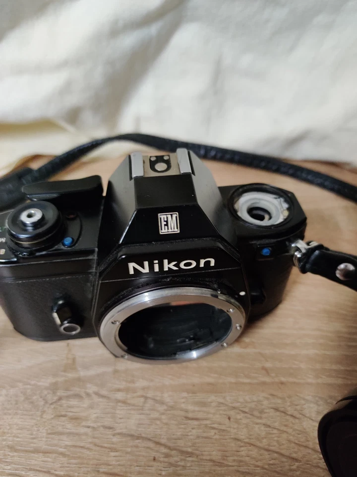 Nikon EM + Carena Zoomex 7610-IM + Rollei Prego 90 + Polaroid Impulse AF - Bild 3 von 4