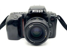 Nikon F50 + Nikon 35-80 mm f/4-5.6D kit set analogico reflex 35 mm fotocamera obiettivo corpo