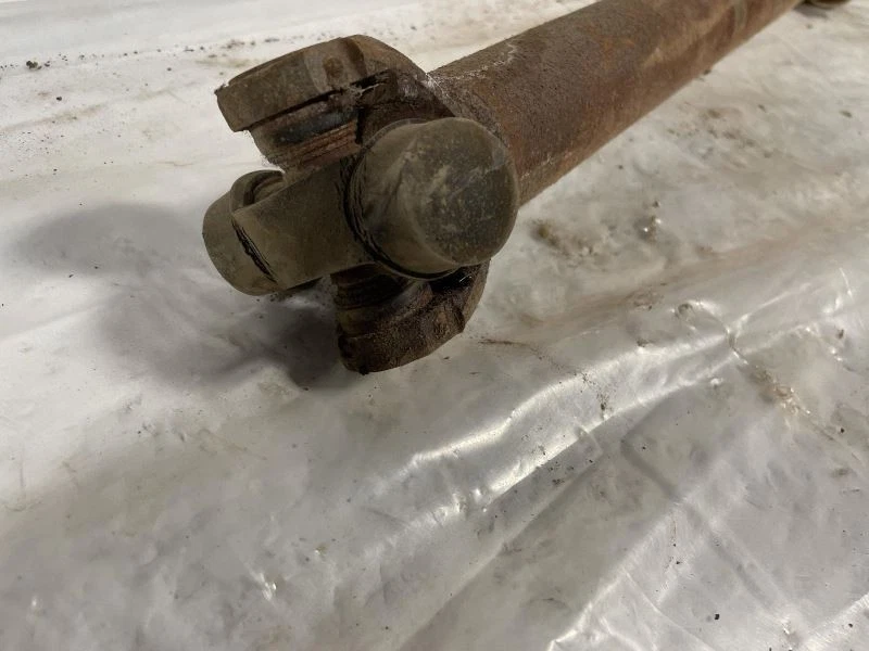 Rear Drive Shaft 2 Door Automatic Transmission TH180 Fits 76-87 ACADIAN 1539971 Foto 2 de 4