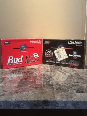 1999 Revel 7 Piece Dale Sr. And 6 Piece Dale Jr. 1:64 Die Cast HO Train Sets