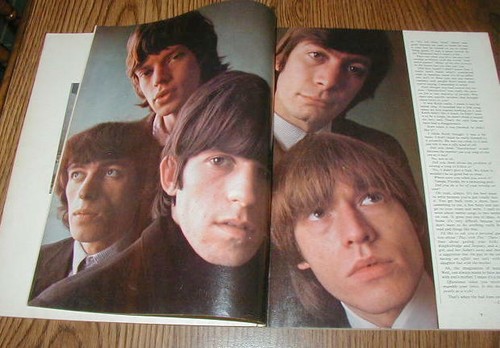 1975 ROLLING STONES ROCK BAND BOOK, PHOTOS, ARTICLES, ROLLING STONE MAGAZINE - Picture 2 of 5