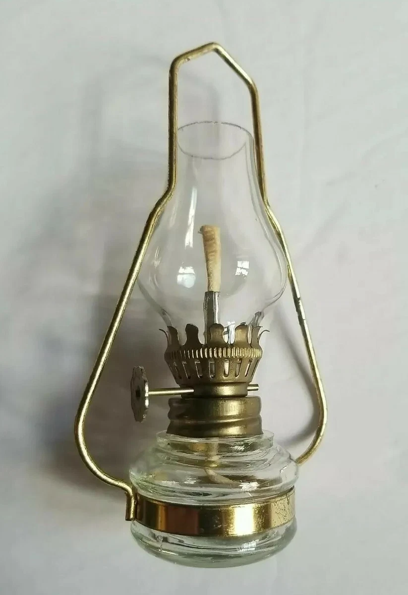 Mini oil lamp outlet