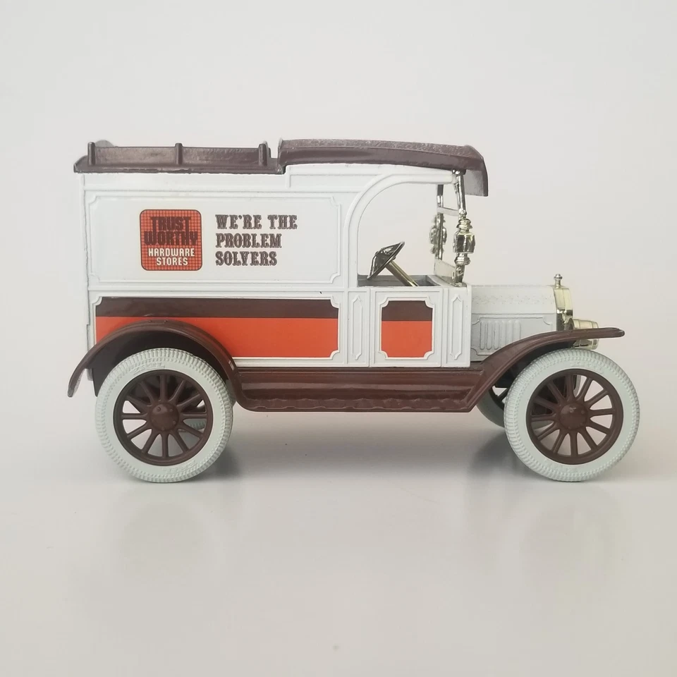 ERTL 1932 Ford Delivery Van Trust Worthy Hardware Stores Die Cast Coin Bank EE. UU. Foto 2 de 4