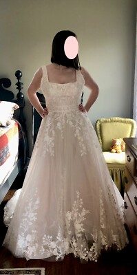 NEW Allure Bridal Wedding Dress Style 9900, Label Size: US 10; Street Size: US 8