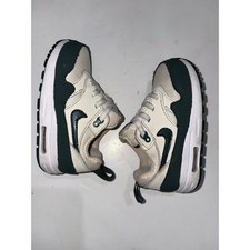 Nike air max toddler size 7 olive