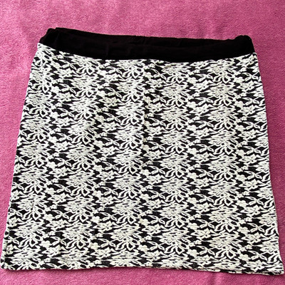 Blue Seven Damen Minirock kurz schwarz/weiß Blumenmuster Jersey Stretch Gr. L