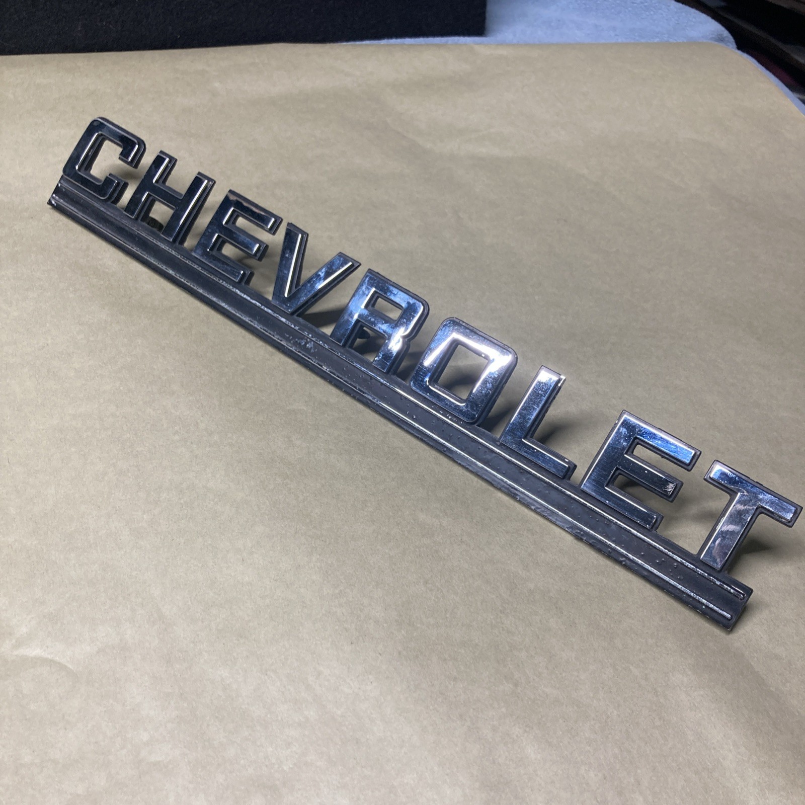 1973-1992 Chevrolet Chevy G10 G20 Van Suburban Rear Door Emblem 1405225 OEM thumbnail 11