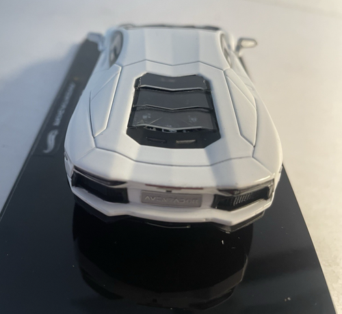 Hot Wheels Elite Lamborghini Aventador 1:43 Bianco Edizione Limitata - Foto 9 di 15