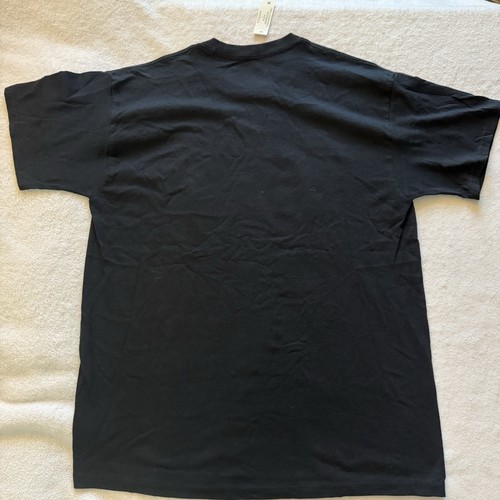 Neu mit Etikett "Permanently Tired" Large schwarzes kurzärmliges T-Shirt mit Grafikdruck für Herren - Bild 10 von 10