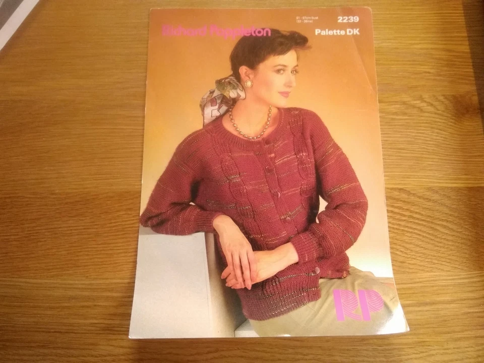 Job lot of 5 Vintage Ladies Knitting Patterns Sirdar Poppleton Patons King Cole - Image 4 of 4