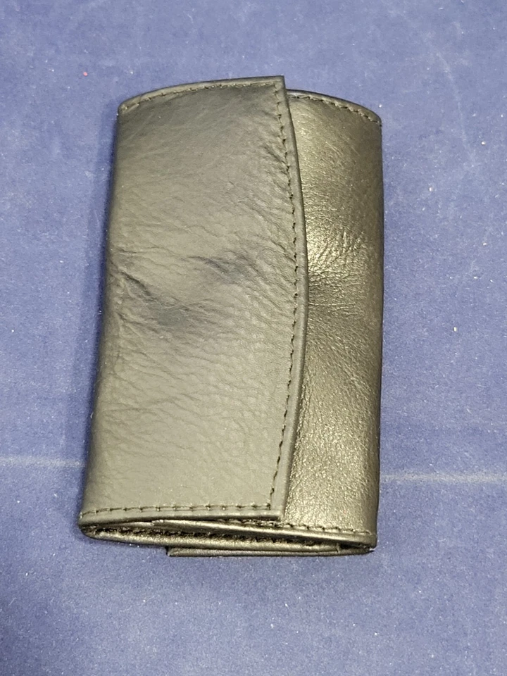 Bacci Leather Snap Close Double Key Case Men's Accessories - Holds 12 Keys - Image 2 of 4