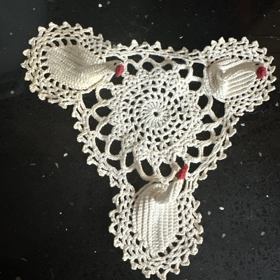 VTG Handmade Crochet Lace Doily 3D 3 Swan Table Centerpiece White 9 Inches