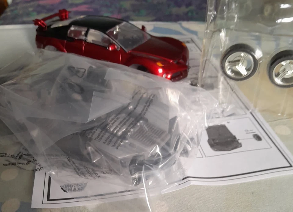 MINIATURE PONTIAC RAGEOUS  1.24 motor max a monter - Photo 4/4