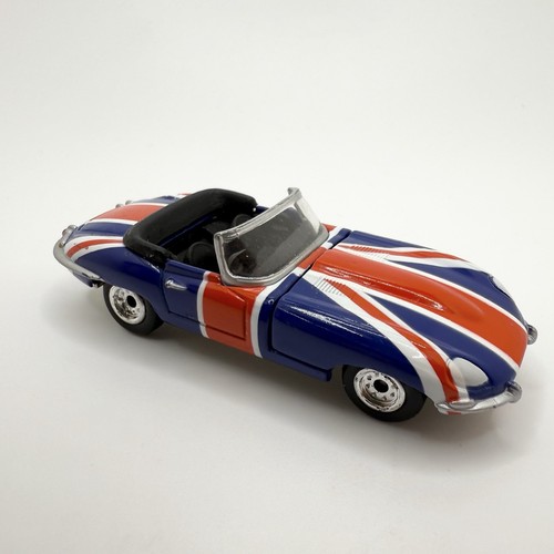 Johnny Lightning Austin Powers '67 Jaguar E Type Conv. 1/64 Diecast Shaguar - Picture 2 of 6