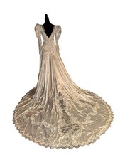 Vtg 1980s Beaded Pearl Lace Wedding Gown long Train satin lightweight Size 8