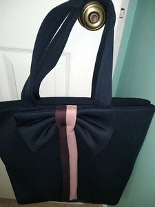 bow tote