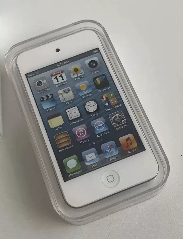 New Sealed Old Stock Apple iPod Touch 4th Generation 16GB
