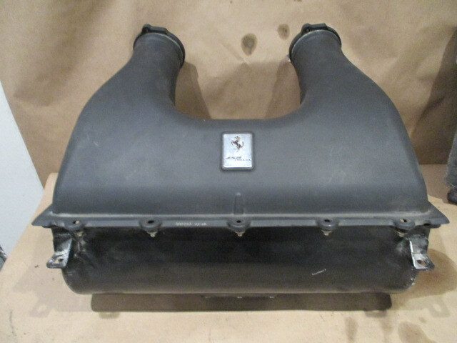 Ferrari 458 - Lower Filter Air Box And Upper Cover - P/N 252748 - 246588