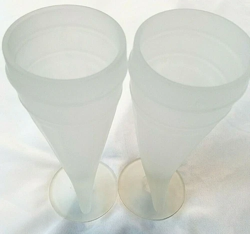 VINTAGE TIARA FROSTED HORN SHAPED BEER PILSNER DRINKING GLASSES APPROXIMATELY 8"