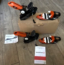 Ski bindings Dynastar PX 12 FLUID WIDE din 3.5/12 put on the platform