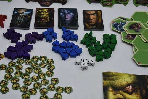 Warcraft: The Board Game - 2003 - Giochi di volo fantasy SPEDIZIONE VELOCE SICURA COMPLETA - Foto 8 di 20