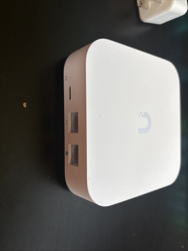 Ubiquiti UXG-Lite UniFi Next Generation Gateway Lite - Photo 2/3