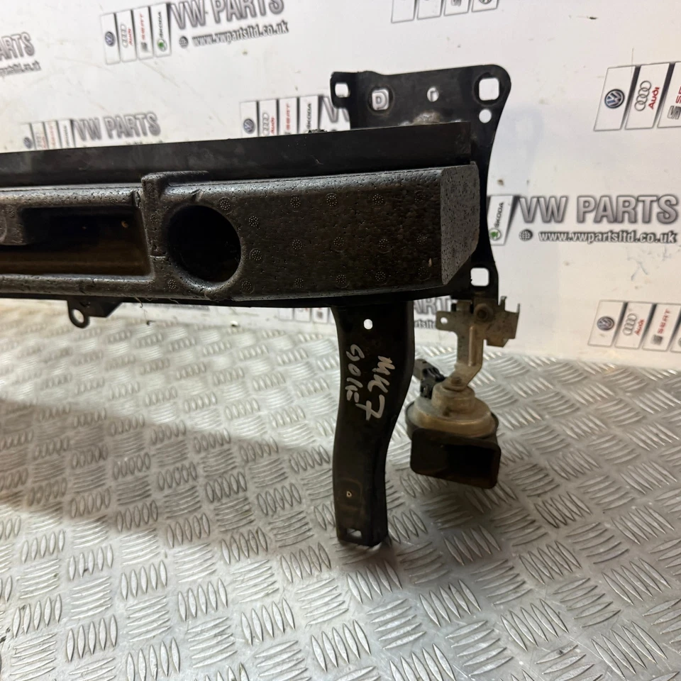BARRA DE REFUERZO PARACHOQUES DELANTERO BARRA DE CHOQUE VW GOLF MK7 2013-2016 Foto 4 de 4