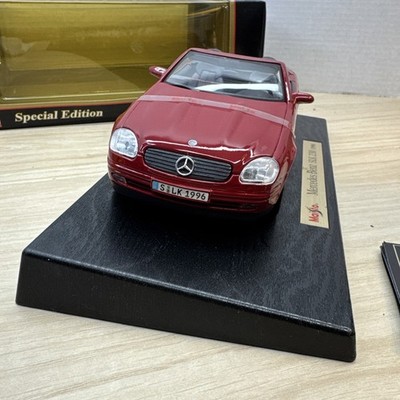 Maisto 1996 Mercedes-Benz SLK 230 1:18 Special Edition #31842 Red