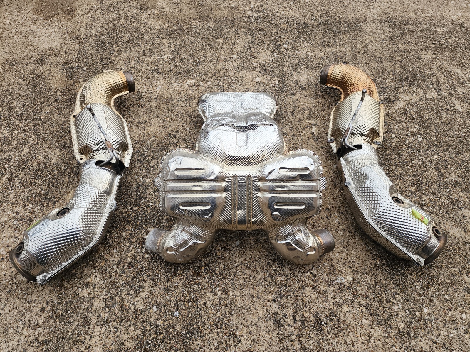 MCLAREN 570 S OEM FACTORY GENUINE ORIGINALEQUIPMENT EXHAUST MUFFLER SYSTEM