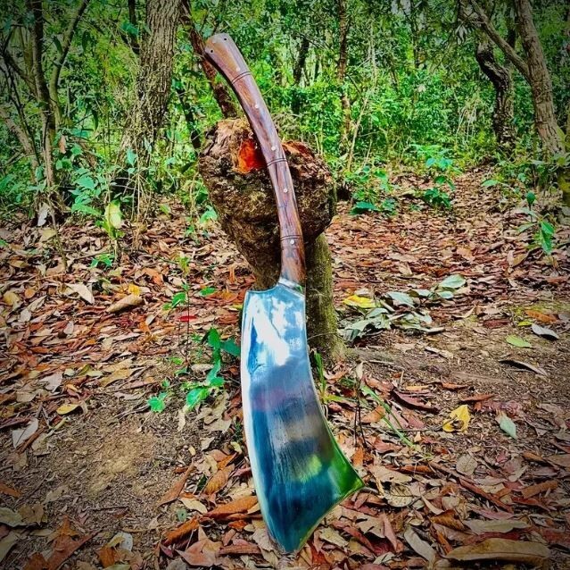 Handmade Carbon Steel Hunting Sword with Wooden Handle for Long Cuts  