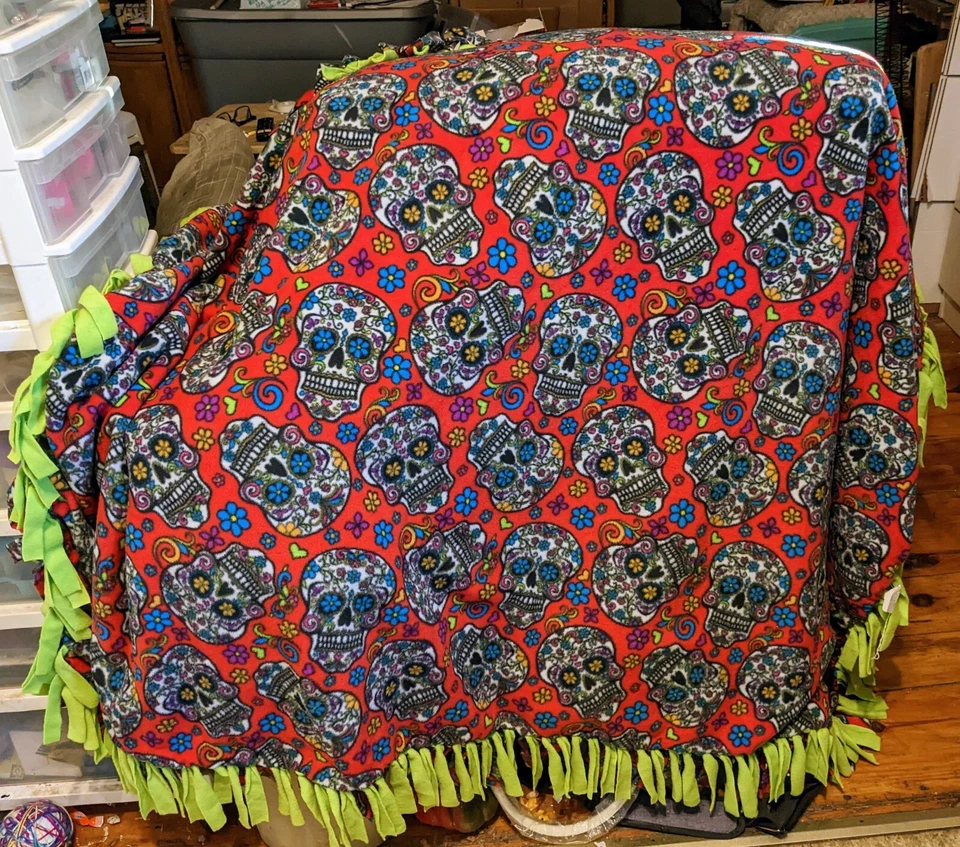 Hágalo usted mismo Manta de Vellón Calavera Casera-50 x 60 Doble Cara, Multicolor/Verde Foto 3 de 4