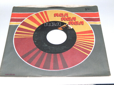 45 RPM Elvis Presley Pledging My Love, Way Abajo 1977 Rca Record W Sl PB-10998