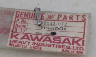92043-072 Kawasaki Fuel Cap Hook Pin for H1 H2 S2 KH500 1969-1976 | eBay