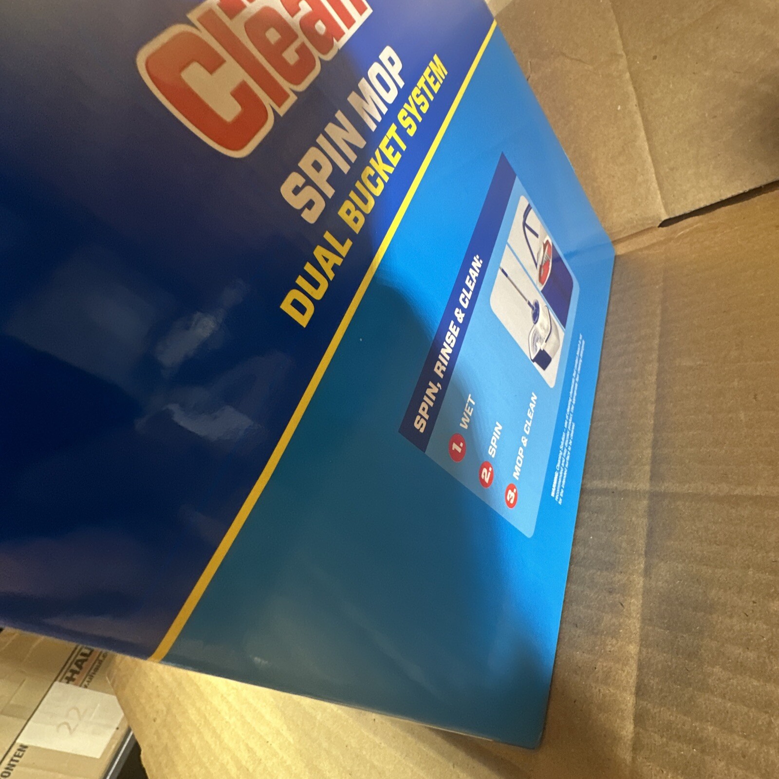 Mr. Clean Spin Mop Dual Bucket System Separates Clean & Dirty Water