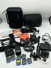 GO PRO HERO 8 BUNDLE - con un sacco di accessori GO PRO!!