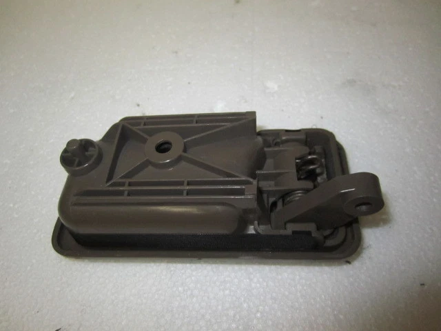 MAZDA MPV 96 97 98 1996 1997 1998 MANIJA PUERTA INTERIOR CONDUCTOR IZQUIERDA OEM MARRÓN Foto 2 de 2