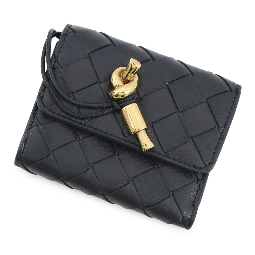 Bottega Veneta — Bottega Veneta Andiamo Tri-fold Wallet Lambskin Midnight 824968VCPP24338