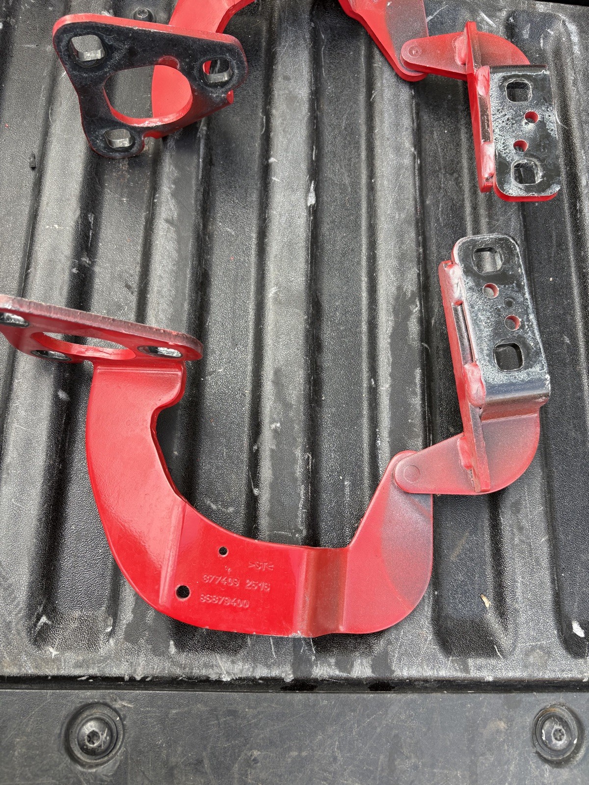 Ferrari 458 Spider - RH Hinge For Convertible Top - P/N 83979200
