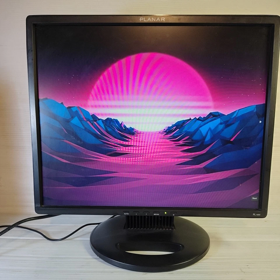 Planar 19" LCD Monitor 1280 x 1024 w/ VGA Cord & Power Supply - PL1900 - Image 2 of 4