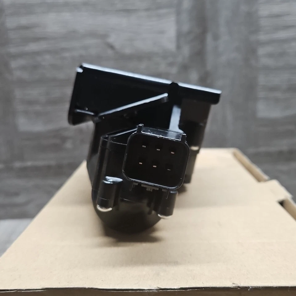 Actuador de bloqueo de puerta levadiza BWD DLA1740 para Chevy Yukon Suburban Chevrolet Equinox Foto 4 de 4